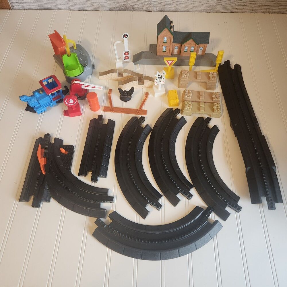 Fisher Price GeoTrax Dark Grey Switch Train Track Pieces Geo Trax Lot Of 25